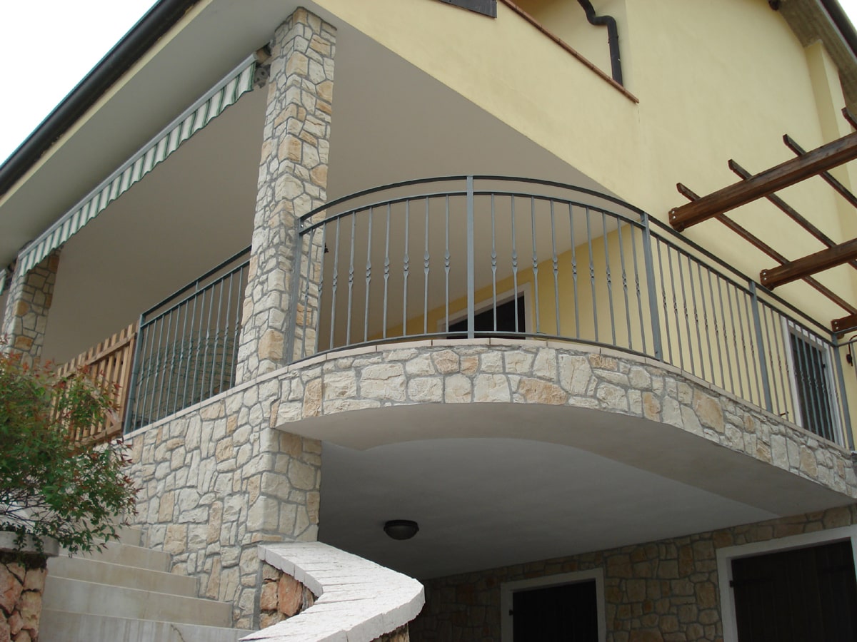 DSC02041-min.jpg