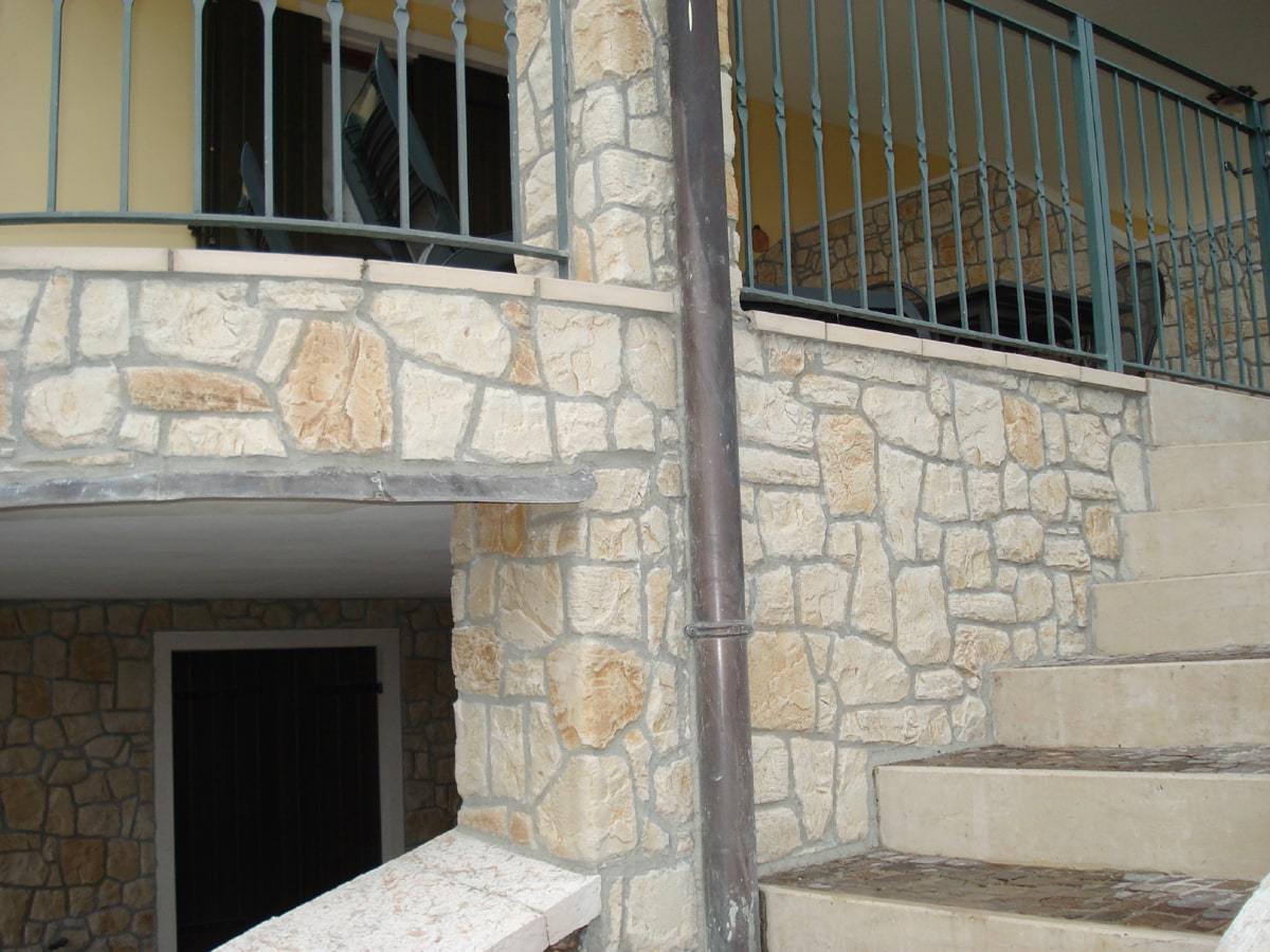 DSC02044-min.jpg